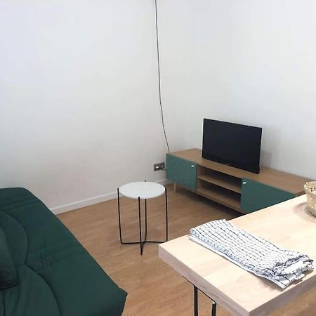 Studio Confortable Pres De Paris Apartment Villejuif Luaran gambar